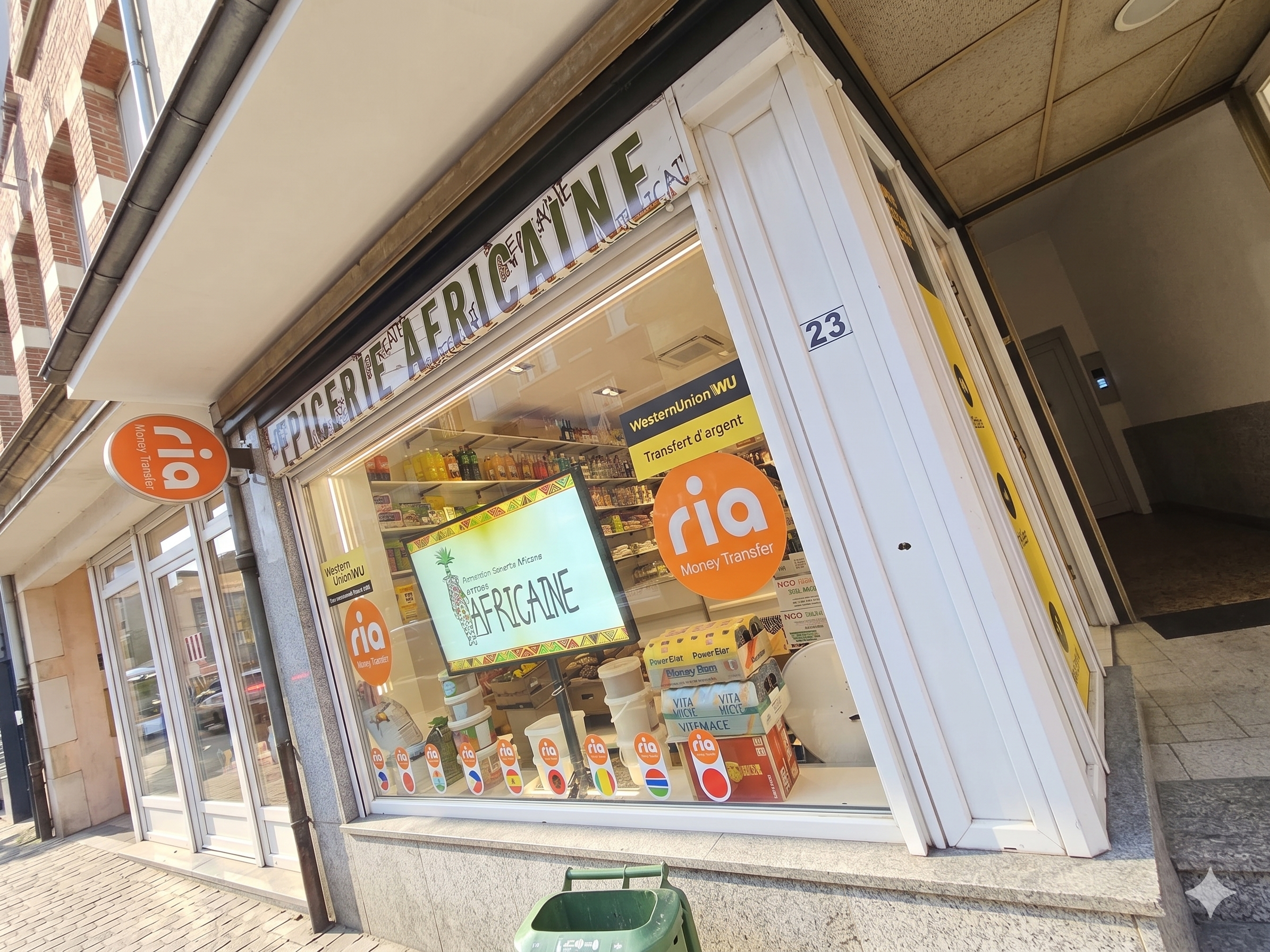 Devanture de l'épicerie africaine à Differdange